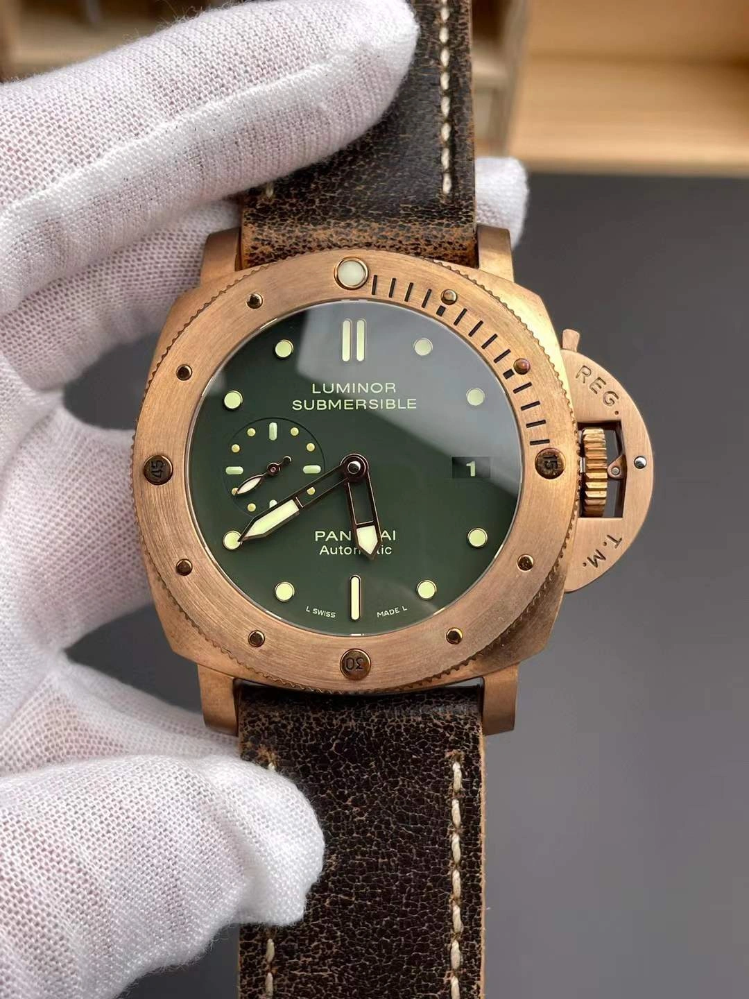 CBD Factory Panerai Submersible 47mm1950 Matte Olive Green Dial Bronzo Bezel Brown Leather Strap (PAM00382)1:1 Super Clone – DDP.9000 Movement Seasonal 392